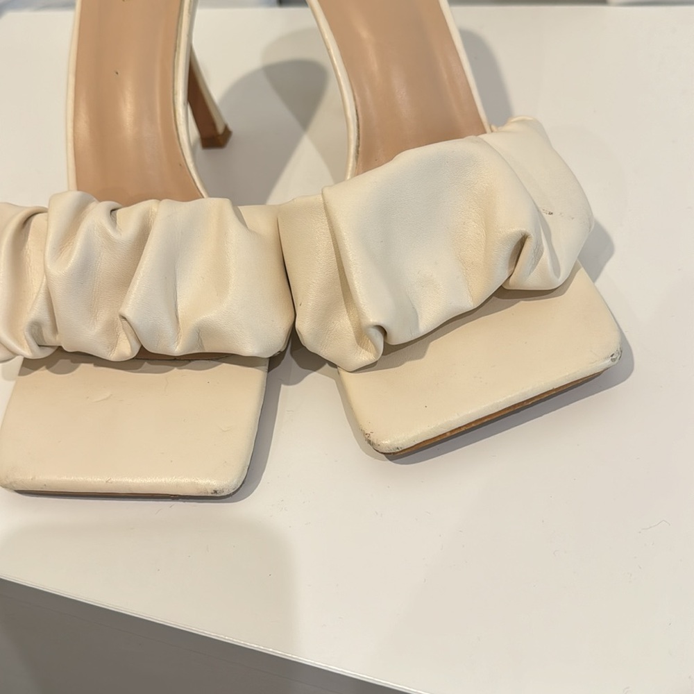 Pretty Little Thing Ruched Sandal Heels Square Toe - Picture 3 of 7